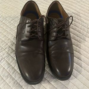 Clark’s men’s dark brown Whiddon Cap shoes. Size 12m